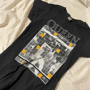QUEEN shirt size S